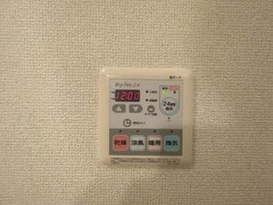 サリーレ新屋敷　Ⅱ番館　＊＊ B0102号-14