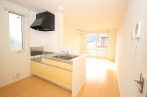 ソレイユコート　Ｂ棟　＊＊ B0201号-2