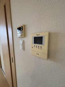 コンフォルト・ファイブ　Ｂ棟　＊＊ B0102号-12