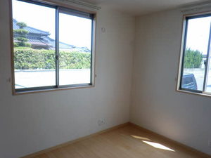 パディ沖代　Ｂ棟　＊＊ B0101号-8