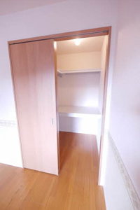 シャーメゾンなるみず　Ｂ棟　＊ B0202号-4