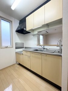 サウザンドタウン　Ｃ棟　＊ C0202号-3