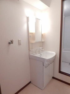 クレストタウン　Ａ棟　＊＊ A0102号-4