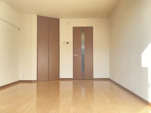 ルミエールマドカ　＊＊ A0203号-2