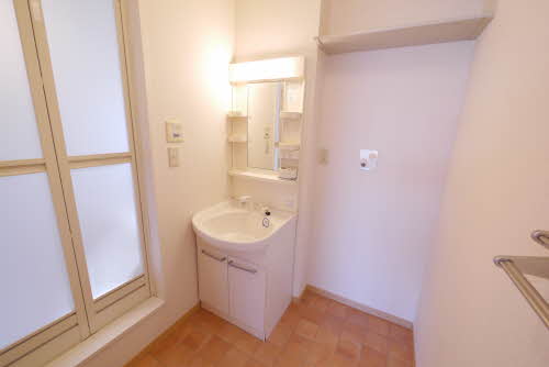 ソレアード２１　＊＊　Ｂ棟 B0101号-5