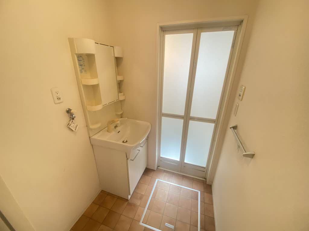 ヴェルドミールＫ　Ａ棟　＊＊ A0102号-5