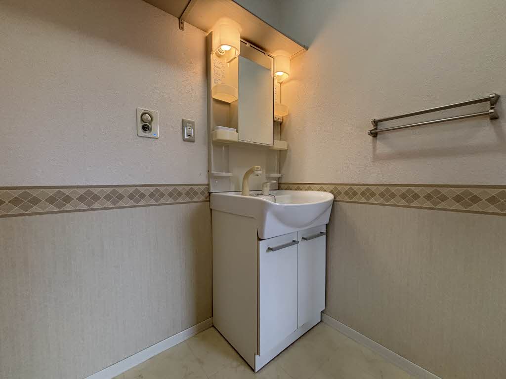 デ・フォレスト　＊ A0201号-5