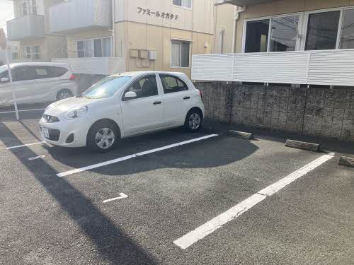 ファミールオガタ　Ｇ棟　＊＊ G0102号-12