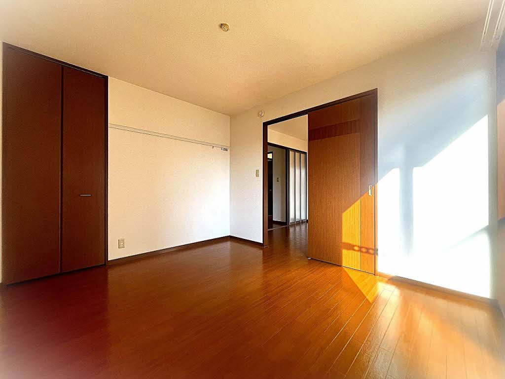 シュロスコート　Ａ棟　＊＊ A0101号-7