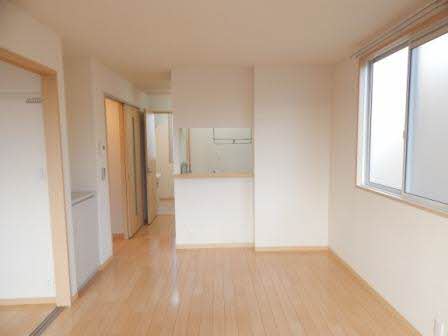 ガーデンコート　Ⅴ棟　＊ E0102号-2