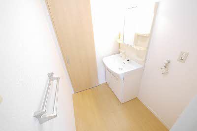 ベニコー　Ｂ棟　＊＊ B0202号-5