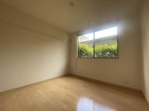 サリーレ新屋敷　Ⅱ番館　＊＊ B0102号-6