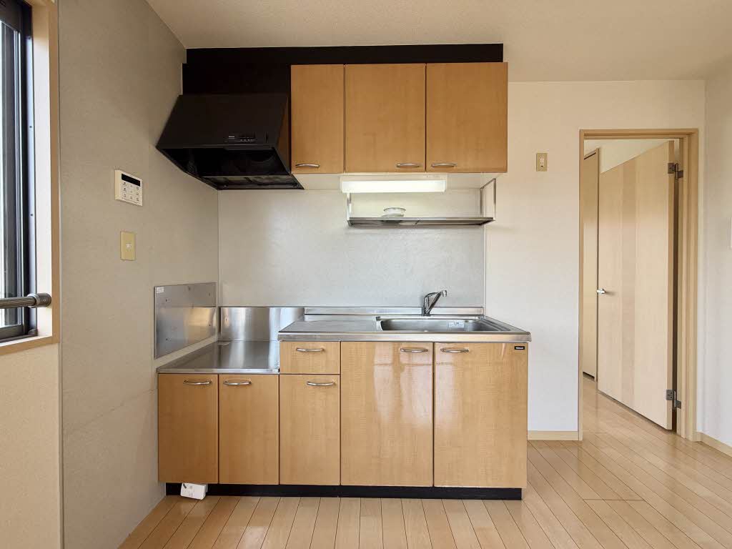 ラポワール横田 B棟 ** B0202号-3