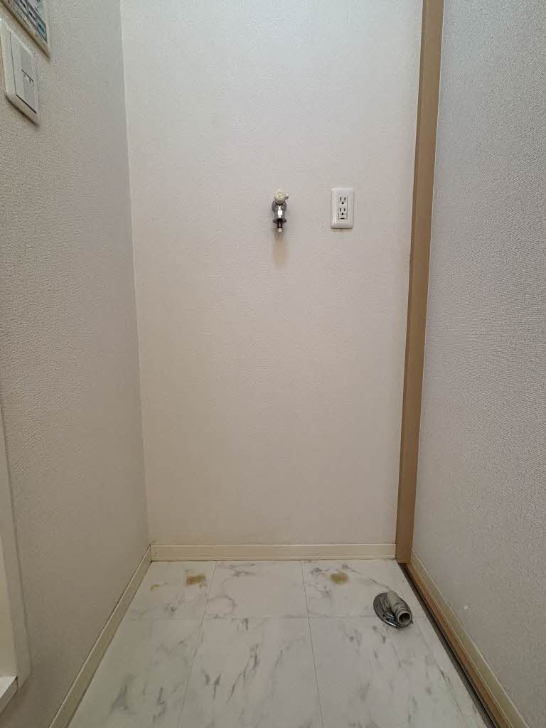 コンフォルト・ファイブ　Ｂ棟　＊＊ B0102号-6