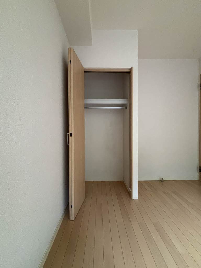 コンフォルト・ファイブ　Ｂ棟　＊＊ B0102号-9