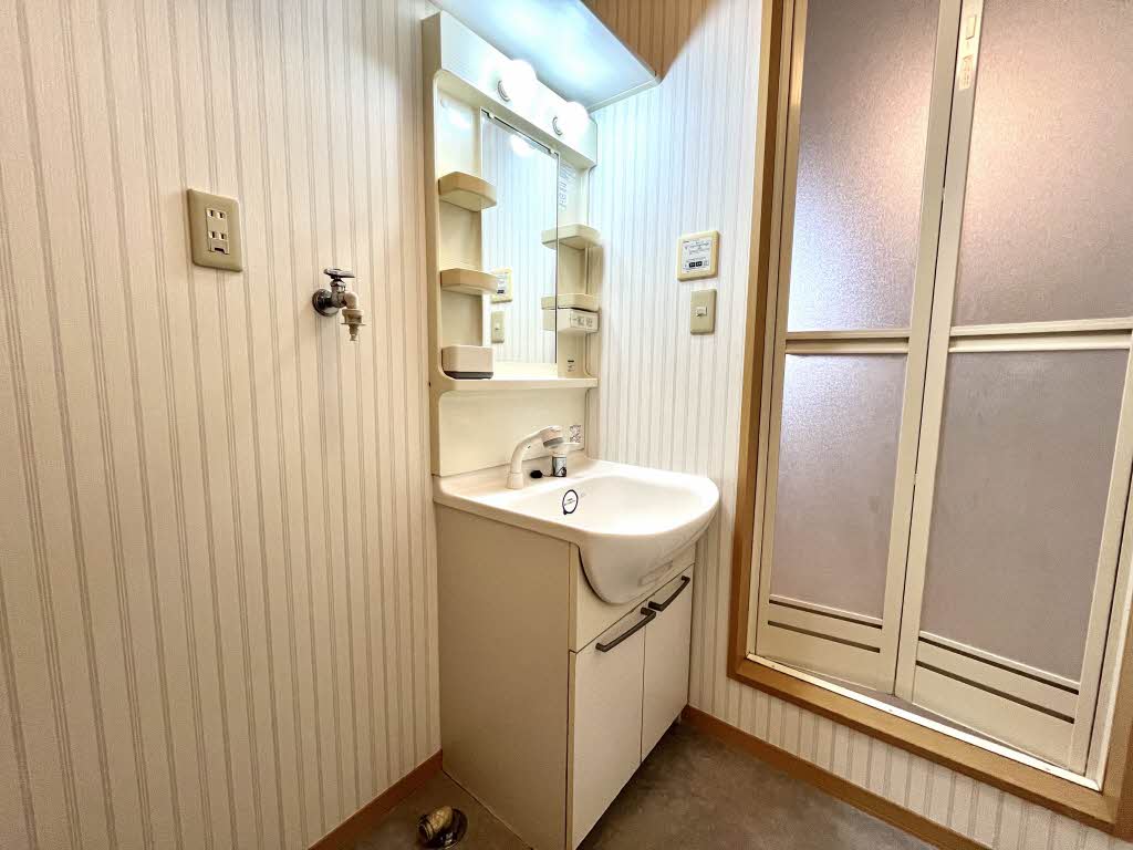 メゾンファミーユ　Ａ棟 A0202号-5