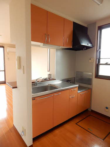 クレストタウン B棟 B0102号-3