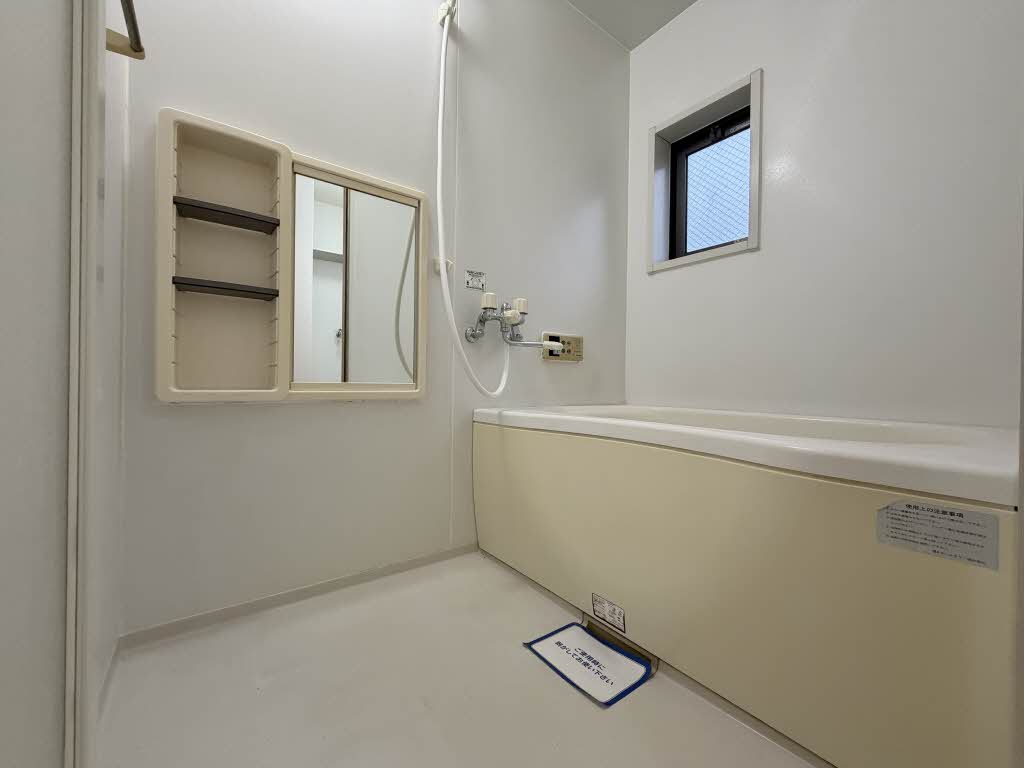 シャルマンドミール　Ｂ棟　＊ B0102号-4