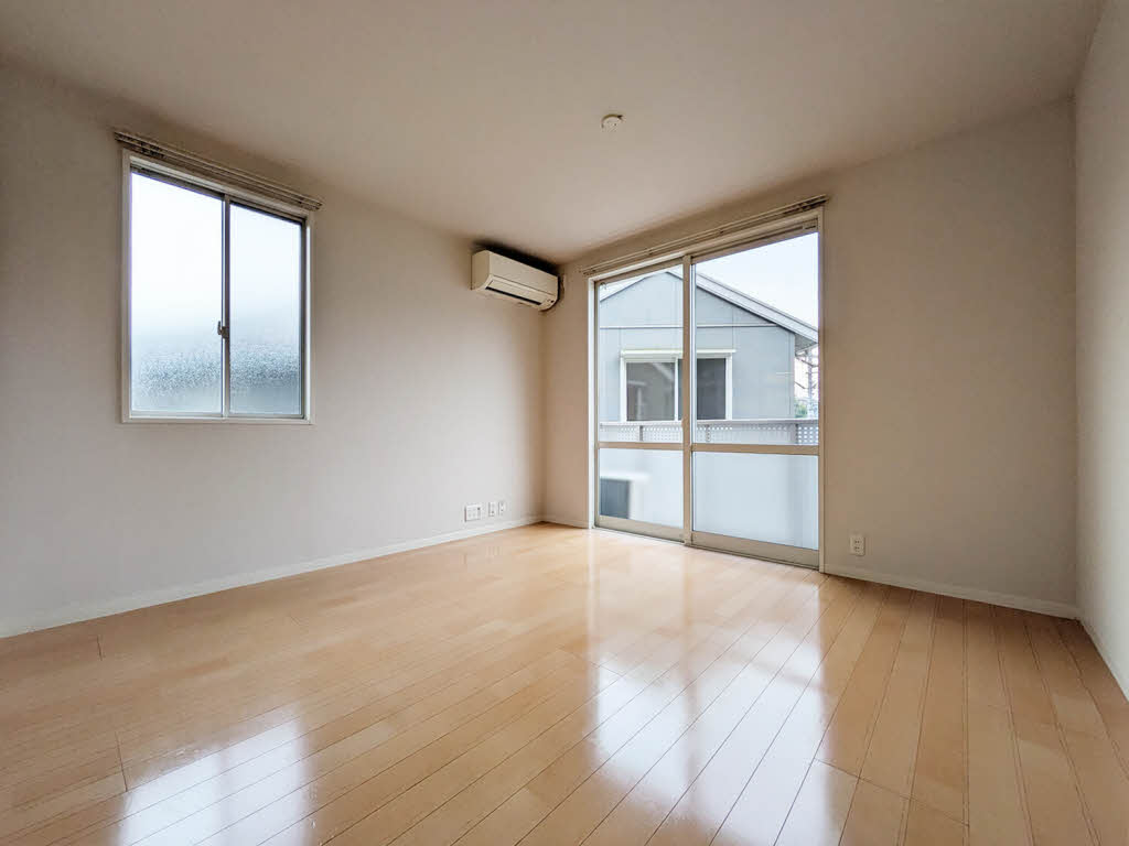 サンリッチ　Ｄ棟　＊＊ D0202号-2