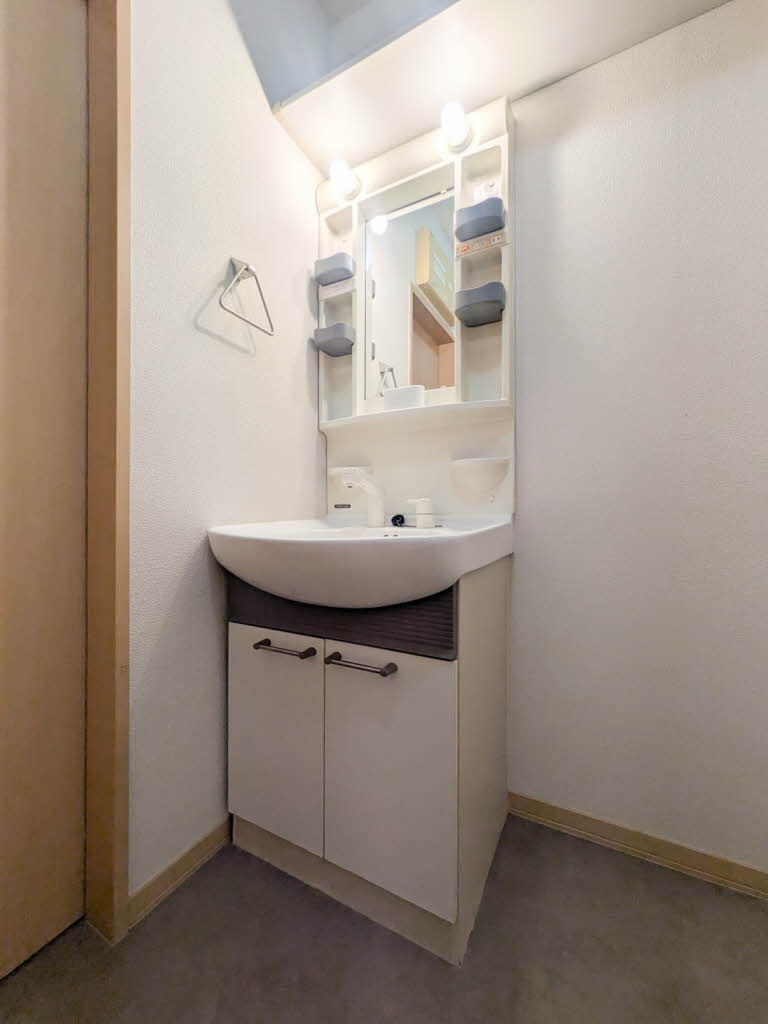 サンリッチ　Ｃ棟　＊＊ C0103号-7