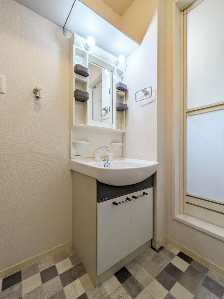 サンリッチ　Ｆ棟　＊＊ F0203号-7