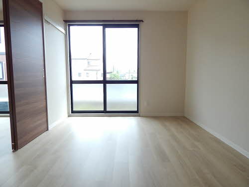 ディアスメディオ　Ｂ棟　＊＊ B0101号-3