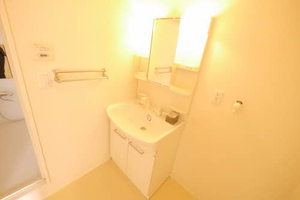 ウェルシー　Ⅱ棟　＊＊ B0102号-8