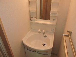サンシャイン・Ｕ　Ⅱ棟　＊ B0102号-4