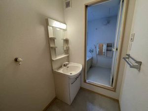 グランシャリオ　Ｂ棟　＊＊ B0202号-6