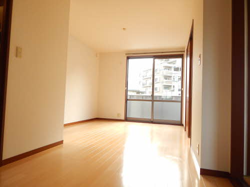 ピュアパーム　Ｂ棟　＊＊ B0201号-8