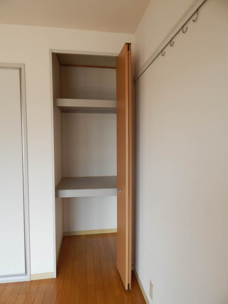 エルム　Ｂ棟　＊＊ B0102号-11