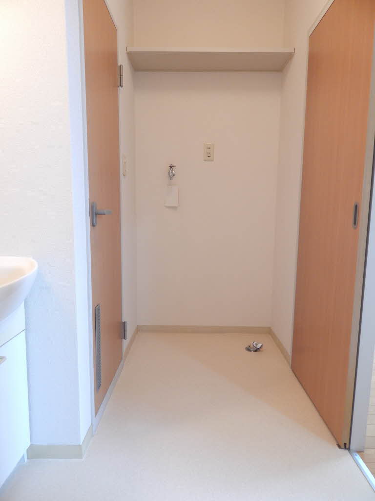 エルム　Ｂ棟　＊＊ B0102号-12