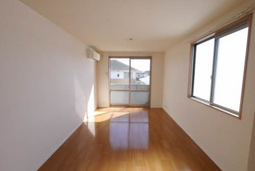 ヴィラ　弐番館　＊＊ B0201号-4