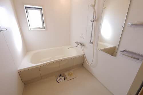 ヴィラ　弐番館　＊＊ B0201号-8