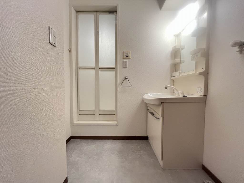 ｐｏ・ｐｏ・ｓ　２棟 B0102号-15