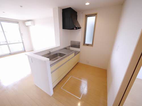 シャーメゾン・ド・カメリア　Ⅱ番館　＊ B0102号-3