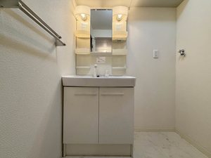 コオリナ　Ｂ棟　＊＊ B0101号-5