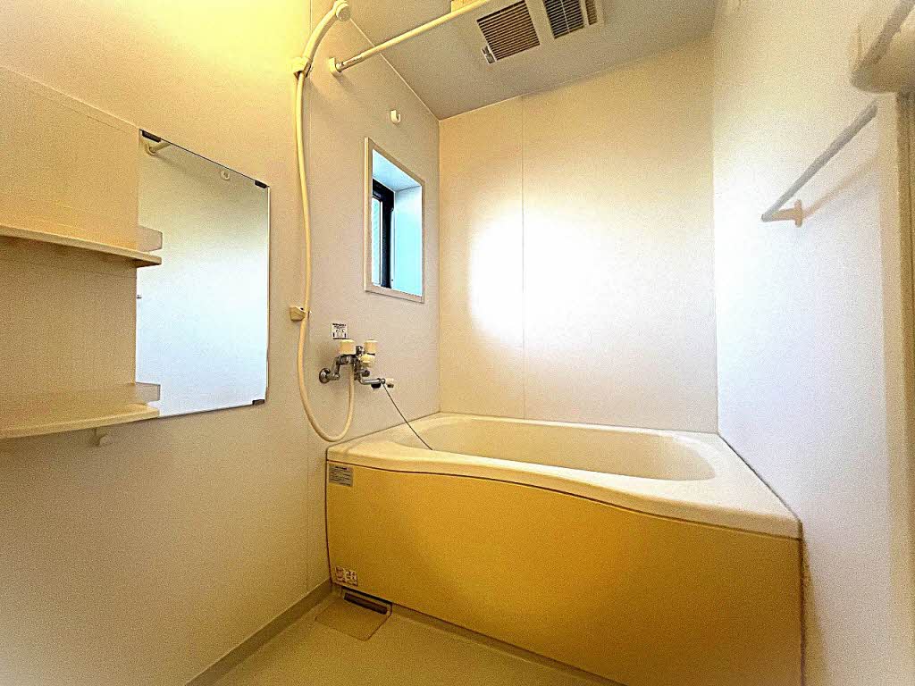 エステル　Ａ棟　＊ A0103号-4