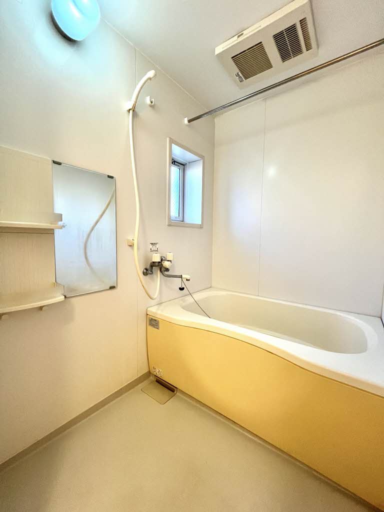 エステル　Ｂ棟　＊ B0103号-4