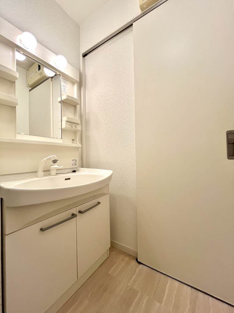 エステル　Ｂ棟　＊ B0103号-5