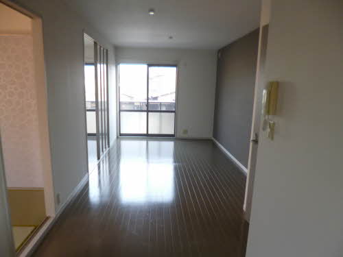 ラ・マルシュⅡ　＊＊ A0202号-3