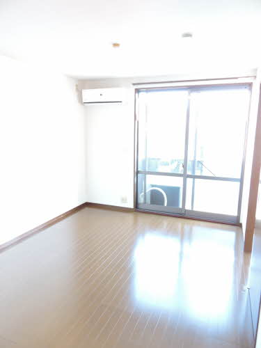 エポックサンハイム　Ｅ棟　＊＊ E0201号-2