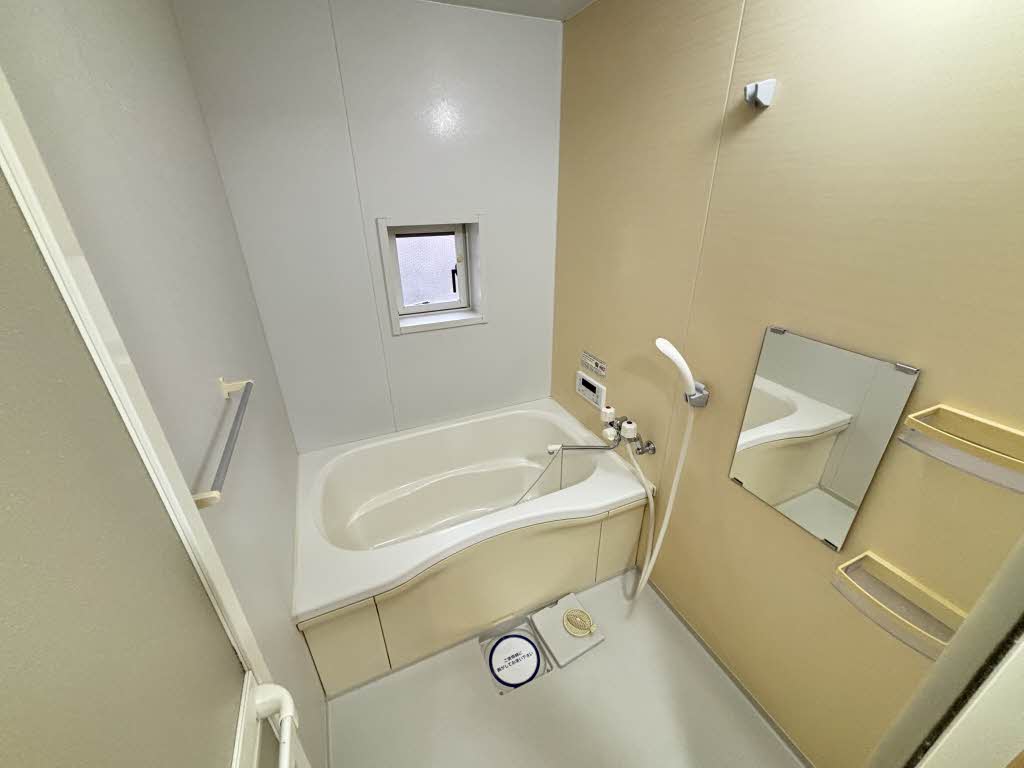 グランデュオ紙小　Ｂ棟　＊ B0201号-4