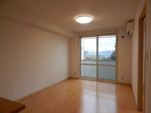 シャーメゾン空港南　Ｄ棟　＊＊ D0203号-2