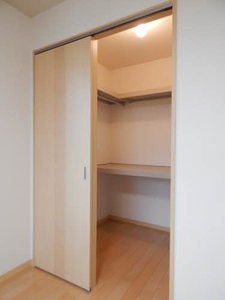 シャーメゾン空港南　Ｄ棟　＊＊ D0203号-7