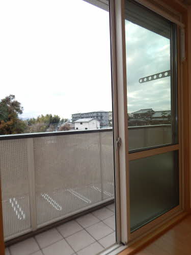 シャーメゾン空港南　Ｄ棟　＊＊ D0203号-4