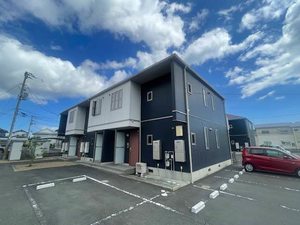 シャーメゾン・スクエアＣ 102号-1