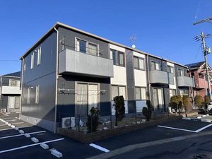 シャーメゾン・スクエアＥ 102号-1