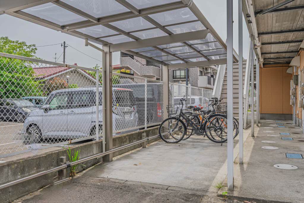 ＣＯＺＹ　ＡＬＬＥＹ　Ａ 107号-15