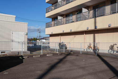 ファミーユ　さつき 302号-13